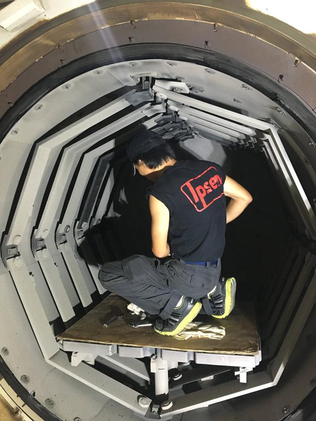 Vacuum Furnace Chamber Overhaul